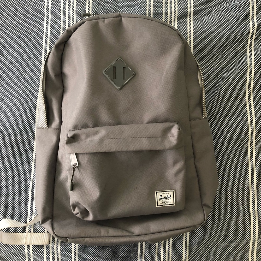 Herschel supply co backpack gray